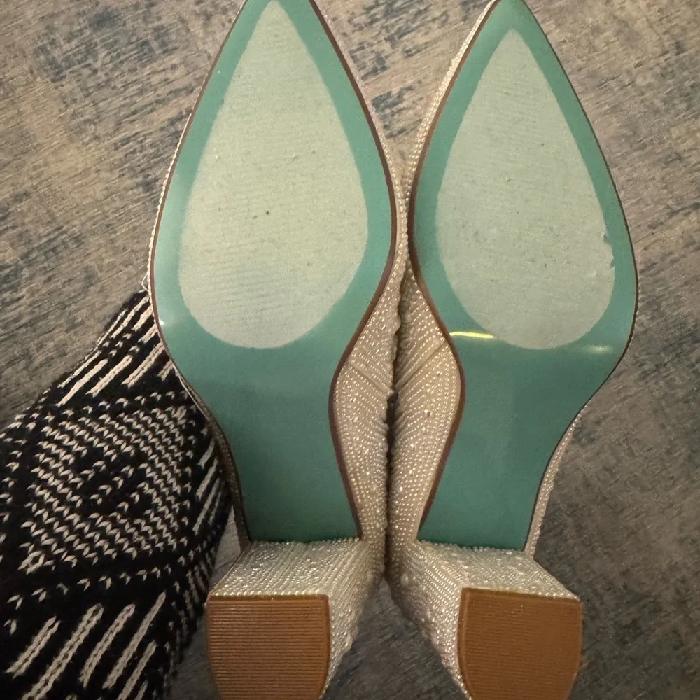 Elegant Beaded Ankle Boots - Picture 2 of 6
